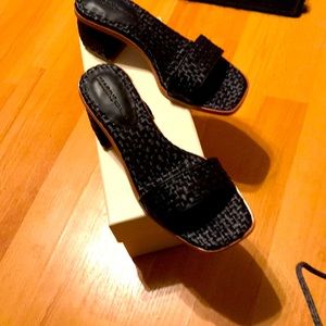 Vince Camuto Imagine Black med height mules New